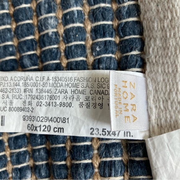 Zara Home Blue Rug, like new - Picture 4 of 4